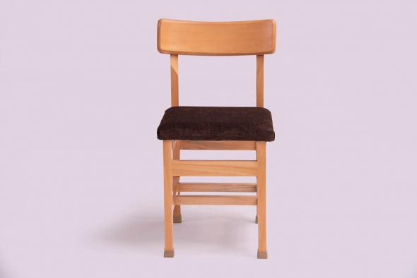 چرا در کافی شاپ بیشتر از صندلی چوبی استفاده می شود؟